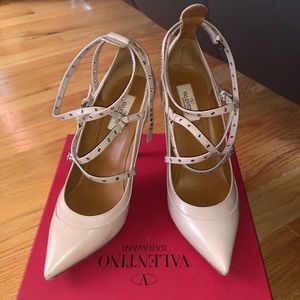 Valentino pumps